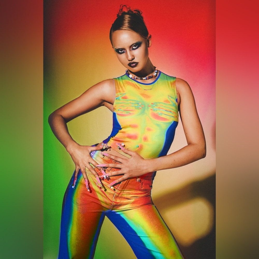 Sydney Carlson X Jaded London Chemically Heatmap Tittie Tee USA Size 8